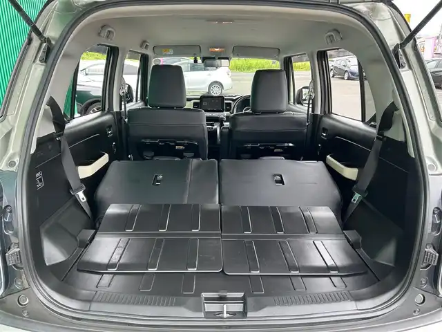 スズキ クロスビー HYBRID MZ 宮城県 2020(令2)年 7.9万km タフカーキパールメタリック/ブラック2トーン 全方位モニター用カメラパッケージ/・フロント/サイド/バックカメラ/・ステアリングスイッチ/2トーンルーフ/＝＝＝/セーフティサポート/・デュアルカメラブレーキサポート/・誤発進抑制機能（前方/後方）/・車線逸脱警報機能/・ふらつき警報機能/・先行車発進お知らせ機能/・ハイビームアシスト/・後退時ブレーキサポート/・リアパーキングセンサー/純正8インチナビ（AVIC-RLS901II）/・CD/DVD/・Bluetooth/・フルセグTV/ドライブレコーダー/前席シートヒーター/革調シートカバー/パーソナルテーブル（後席左右）/革巻きステアリング/パドルシフト/LEDヘッドランプ/オートライト/スマートキー＆プッシュスタート/スペアキー1本/電動格納ミラー/純正16インチAW/純正フロアマット/純正ドアバイザー/W/サイド/カーテンエアバッグ