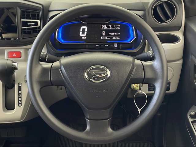 ダイハツ ミラ イース X リミテッド SAⅢ 秋田県 2023(令5)年 0.5万km ブラックマイカメタリック ４ＷＤ/衝突軽減システム/アイドリングストップ/オートライト/オートハイビーム/ＬＥＤヘッドライト/ライトレベライザー/コーナーセンサー　/純正フロアマット/リモコンキー/スペアキー/電動格納ミラー/取扱説明書/保証書
