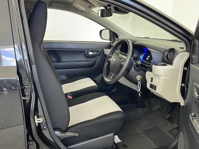 ダイハツ ミラ イース X リミテッド SAⅢ 秋田県 2023(令5)年 0.5万km ブラックマイカメタリック ４ＷＤ/衝突軽減システム/アイドリングストップ/オートライト/オートハイビーム/ＬＥＤヘッドライト/ライトレベライザー/コーナーセンサー　/純正フロアマット/リモコンキー/スペアキー/電動格納ミラー/取扱説明書/保証書