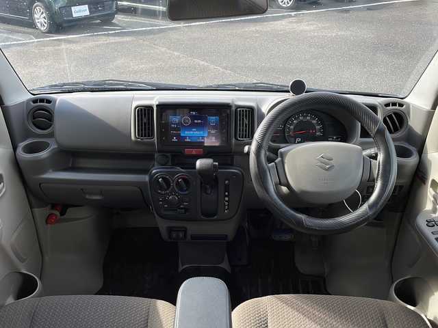 スズキ エブリイ JOIN 新潟県 2023(令5)年 2.6万km クールカーキPM ワンオーナー/純正メモリナビ/(BT/AM/FM)/4WD/スタッドレスタイヤ/バックカメラ/衝突被害軽減システム/レーンキープアシスト/盗難防止装置/コーナーセンサー/ETC/ミラーヒーター/スペアキー 1本/純正フロアマット