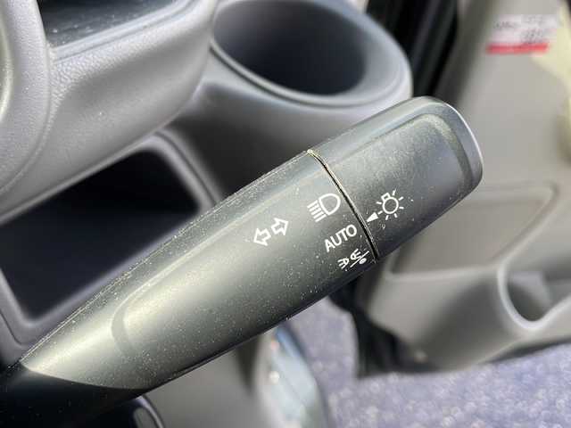 スズキ エブリイ JOIN 新潟県 2023(令5)年 2.6万km クールカーキPM ワンオーナー/純正メモリナビ/(BT/AM/FM)/4WD/スタッドレスタイヤ/バックカメラ/衝突被害軽減システム/レーンキープアシスト/盗難防止装置/コーナーセンサー/ETC/ミラーヒーター/スペアキー 1本/純正フロアマット