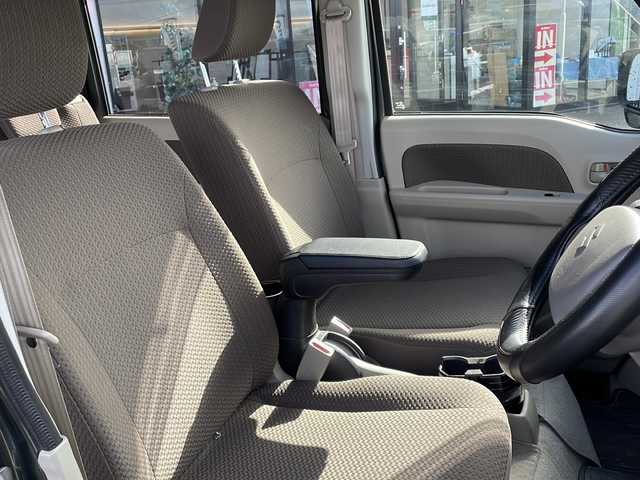 スズキ エブリイ JOIN 新潟県 2023(令5)年 2.6万km クールカーキPM ワンオーナー/純正メモリナビ/(BT/AM/FM)/4WD/スタッドレスタイヤ/バックカメラ/衝突被害軽減システム/レーンキープアシスト/盗難防止装置/コーナーセンサー/ETC/ミラーヒーター/スペアキー 1本/純正フロアマット