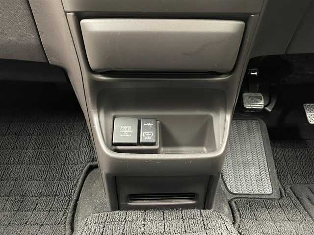 ホンダ フリード ハイブリット G ホンダセンシング 神奈川県 2021(令3)年 8.7万km クリスタルブラックパール 純正ナビ/フルセグ/DVD/Bluetooth/バックカメラ/両側パワスラ/ホンダセンシング/レーダークルーズコントロール/前後ドラレコ/ビルトインETC/前席シートヒーター/オートLEDライト/純正フロアマット/スマートキーX2/保証書