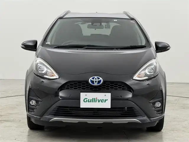 トヨタ アクア クロスオーバー 福岡県 2018(平30)年 4.5万km ブラックマイカ 純正９インチナビ（フルセグＴＶ、ＢＴ）　/バックカメラ　/ＥＴＣ　/前後ドライブレコーダー　/衝突被害軽減システム　/横滑り防止装置　/コーナーセンサー　/レーンキープ　/シートヒーター　/盗難防止装置　/オートライト