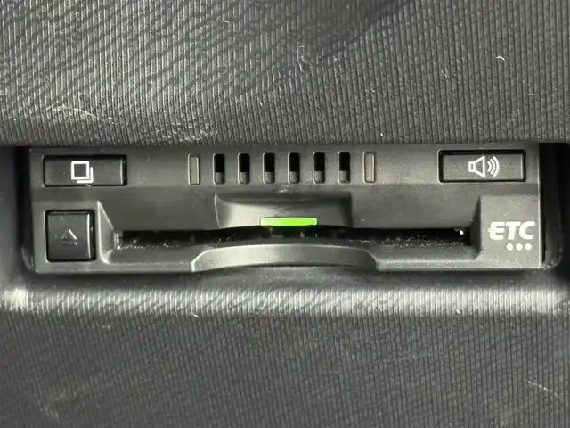 トヨタ アクア クロスオーバー 福岡県 2018(平30)年 4.5万km ブラックマイカ 純正９インチナビ（フルセグＴＶ、ＢＴ）　/バックカメラ　/ＥＴＣ　/前後ドライブレコーダー　/衝突被害軽減システム　/横滑り防止装置　/コーナーセンサー　/レーンキープ　/シートヒーター　/盗難防止装置　/オートライト