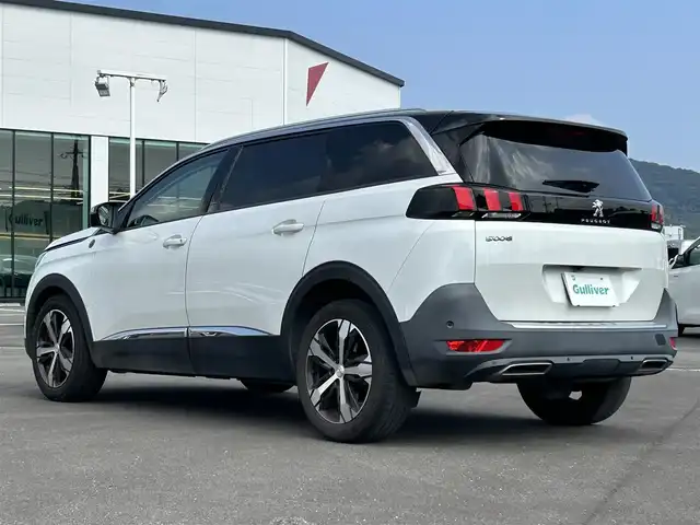 プジョー ５００８ クロスシティ 鹿児島県 2018(平30)年 8.3万km BLANC NACRE 純正ナビ/（Bluetooth/AppleCarPlay）/バック・サイドカメラ/ブラインドスポットモニター/レーンキープアシスト/電動リアゲート/LEDヘッドライト/シートヒーター/運転席マッサージ/純正フロアマット/純正18インチアルミホイール/アドバンスドグリップコントロール/ヒルスタートアシスト/前後ドライブレコーダー/ETC