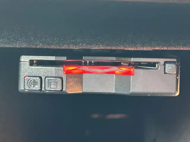 プジョー ５００８ クロスシティ 鹿児島県 2018(平30)年 8.3万km BLANC NACRE 純正ナビ/（Bluetooth/AppleCarPlay）/バック・サイドカメラ/ブラインドスポットモニター/レーンキープアシスト/電動リアゲート/LEDヘッドライト/シートヒーター/運転席マッサージ/純正フロアマット/純正18インチアルミホイール/アドバンスドグリップコントロール/ヒルスタートアシスト/前後ドライブレコーダー/ETC