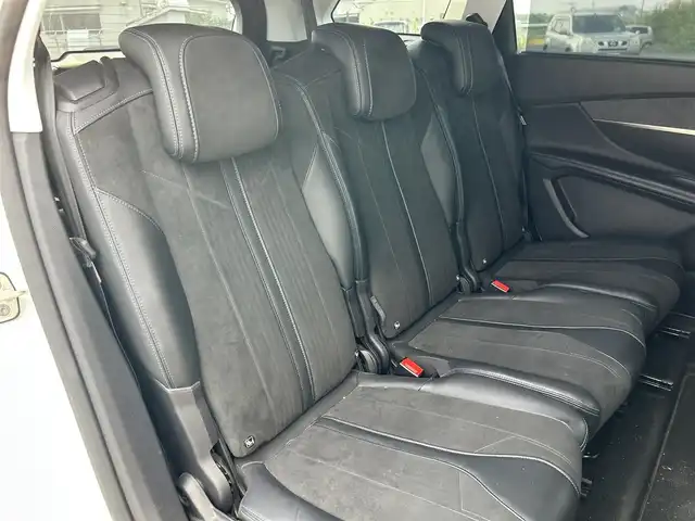 プジョー ５００８ クロスシティ 鹿児島県 2018(平30)年 8.3万km BLANC NACRE 純正ナビ/（Bluetooth/AppleCarPlay）/バック・サイドカメラ/ブラインドスポットモニター/レーンキープアシスト/電動リアゲート/LEDヘッドライト/シートヒーター/運転席マッサージ/純正フロアマット/純正18インチアルミホイール/アドバンスドグリップコントロール/ヒルスタートアシスト/前後ドライブレコーダー/ETC