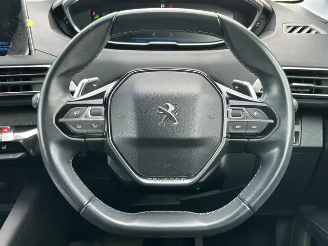 プジョー ５００８ クロスシティ 鹿児島県 2018(平30)年 8.3万km BLANC NACRE 純正ナビ/（Bluetooth/AppleCarPlay）/バック・サイドカメラ/ブラインドスポットモニター/レーンキープアシスト/電動リアゲート/LEDヘッドライト/シートヒーター/運転席マッサージ/純正フロアマット/純正18インチアルミホイール/アドバンスドグリップコントロール/ヒルスタートアシスト/前後ドライブレコーダー/ETC