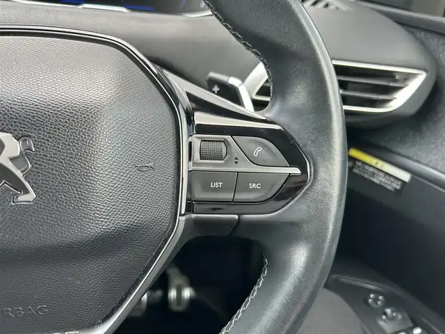 プジョー ５００８ クロスシティ 鹿児島県 2018(平30)年 8.3万km BLANC NACRE 純正ナビ/（Bluetooth/AppleCarPlay）/バック・サイドカメラ/ブラインドスポットモニター/レーンキープアシスト/電動リアゲート/LEDヘッドライト/シートヒーター/運転席マッサージ/純正フロアマット/純正18インチアルミホイール/アドバンスドグリップコントロール/ヒルスタートアシスト/前後ドライブレコーダー/ETC