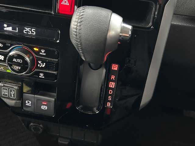 トヨタ ルーミー カスタムG 富山県 2022(令4)年 5.3万km ブラックマイカメタリック ワンオーナー/全周囲カメラ/両側パワスラ/スマートキー/純正9インチディスプレイオーディオ/Apple CarPlay/Android Auto/BT/USB接続/クリアランスソナー/プッシュスタート/衝突安全ブレーキ/レーンキープアシスト/レーダークルコン/LEDヘッドライト/LEDフォグ/横滑り防止装置/オートリトラミラー/純正１４インチAW/純正ドアバイザー/純正フロアマット/電格ウィンカーミラー/皮巻きステアリング/ステアリングスイッチ/電動Pブレーキ/アイドリングストップ/保証書・取説・オーディオ取説