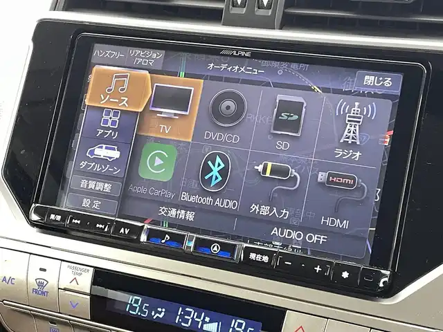 トヨタ ランドクルーザー プラド TX-L 70thアニバーサリーLTD 熊本県 2022(令4)年 2.5万km 白 アルパインナビ（ＣＤ・ＤＶＤ・フルセグ・ＢＴ・ＡｐｐｌＣａｒＰｌａｙ・AndroidAuto）/バックカメラ　/前後ドライブレコーダー　/レーダークルーズコントロール/ビルトインＥＴＣ２．０　/前後クリアランスソナー　/前席シートヒーター　/前席エアーシート/前席パワーシート/衝突軽減ブレーキ/レーンキープアシスト/横滑り防止/パーキングアシスト/社外フロアマット/純正１８インチAW/オートライト/オートマチックハイビーム/LEDヘッドライト/スマートキー/プッシュスタート/スペアキー1本/保証書/取扱説明書