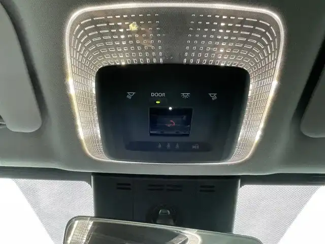 トヨタ プリウス X 岡山県 2023(令5)年 1.6万km スーパーホワイトⅡ 純正8インチディスプレイオーディオ/フルセグTV、AM、FM、Bluetooth/AppleCarplay、AndroidAuto/バックカメラ/ETC/アクセサリーコンセント/前後コーナーセンサー/レーダークルーズコントロール/トヨタセーフティセンス/・プリクラッシュセーフティ/・レーントレーシングアシスト/・レーンディパーチャーアラート/・アダブティブハイビームシステム/・ロードサインアシスト/・ドライバー異常時対応システム/・プロアクティブドライビングアシスト/・ドライバー異常時対応システム/・発進遅れ告知機能/・緊急時操舵支援