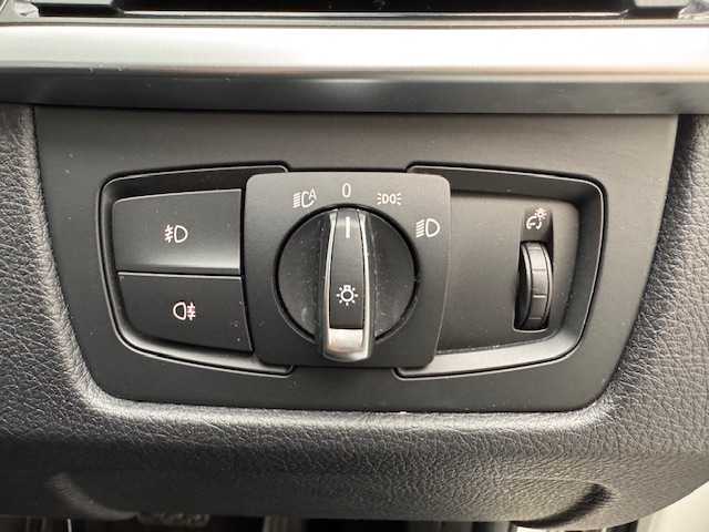 ＢＭＷ ３２０ｄ ブルーパフォーマンス ツーリング ラグジュアリー 兵庫県 2012(平24)年 8.7万km 白 ・純正メモリナビ/・バックカメラ/・ビルドインETC/・リアTVモニター/・前後コーナーセンサー/・オートクルーズコントロール/・HIDヘッドライト/・フォグランプ/・オートライト/・パワーシートD/N/・シートメモリD席/・シートヒーターD/N/・純正17インチアルミホイール/・純正フロアマット/・パドルシフト/・アイドリングストップ/・プッシュスタート/・スマートキー/・スペアキー1本/・電動リアゲート