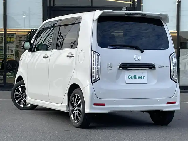 ホンダ Ｎ ＷＧＮ カスタム L 茨城県 2023(令5)年 0.7万km プラチナホワイトパール 社外ナビ/【ラジオ・DISC・iPod・SD・BT・TV・USB】/シートヒーター/レーダークルコン/ETC/Bカメラ/前方ドラレコ/後方コーナーセンサー/ブレーキホールド/アイドリングストップ/ステリモ/オートライト/オートハイビーム/Fフォグ/LEDライト/ヘッドライトレベライザー/純正フロアマット/純正アルミホイール
