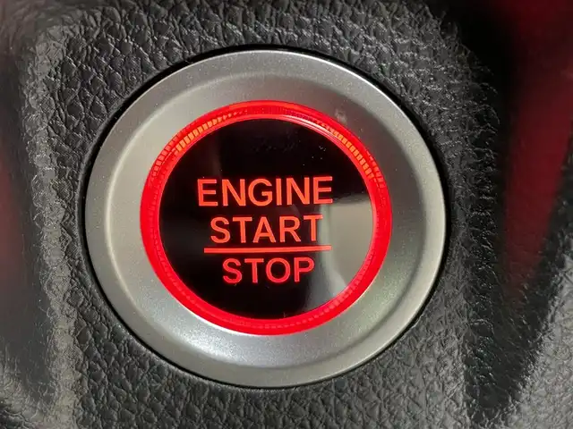 ホンダ Ｎ ＷＧＮ カスタム L 茨城県 2023(令5)年 0.7万km プラチナホワイトパール 社外ナビ/【ラジオ・DISC・iPod・SD・BT・TV・USB】/シートヒーター/レーダークルコン/ETC/Bカメラ/前方ドラレコ/後方コーナーセンサー/ブレーキホールド/アイドリングストップ/ステリモ/オートライト/オートハイビーム/Fフォグ/LEDライト/ヘッドライトレベライザー/純正フロアマット/純正アルミホイール
