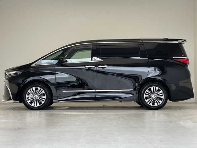 トヨタ アルファード Z 愛知県 2024(令6)年 0.5万km ブラック 純正14型ディズプレイオーディオナビ/フリップダウンモニター/三眼LEDヘッドライト/全方位カメラ/両側パワースライドドア/本革レザー/レーダークルーズコントロール/シートヒーター/バックカメラ/電動リアゲート/パワーシート/コーナーセンサー/純正アルミホイール/ワイヤレス充電器/ETC/ブラインドスポットモニター/ステアリングヒーター/インテリジェントミラー/リアオートエアコン/レーンキープアシスト/オートマチックハイビーム/ステアリングスイッチ/スマートキー/プッシュスタート