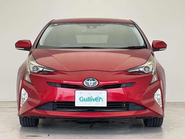 トヨタ プリウス A ツーリングセレクション 愛知県 2017(平29)年 5.1万km エモーショナルレッド 純正9型ナビ ＳＤカードなし/フルセグ/バックカメラ/衝突軽減システム/レーダークルーズコントロール/シートヒーター/パーキングアシスト/ヘッドアップディスプレイ/ＥＴＣ/ブラインドスポットモニター/純正アルミホイール/ステアリングスイッチ/スマートキー/プッシュスタート