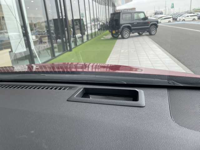 トヨタ プリウス A ツーリングセレクション 愛知県 2017(平29)年 5.1万km エモーショナルレッド 純正9型ナビ ＳＤカードなし/フルセグ/バックカメラ/衝突軽減システム/レーダークルーズコントロール/シートヒーター/パーキングアシスト/ヘッドアップディスプレイ/ＥＴＣ/ブラインドスポットモニター/純正アルミホイール/ステアリングスイッチ/スマートキー/プッシュスタート