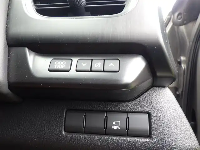 レクサス ＵＸ 250h バージョンL 千葉県 2020(令2)年 4.2万km ソニックチタニウム 225/50R18/Lexus Safety System+/・プリクラッシュセーフティ/・レーンディパーチャーアラート/・オートハイビーム/・レーダークルーズコントロール/・ブラインドスポットモニター/・RCTA（リヤクロストラフィックアラート）/純正SDナビ/地デジTV/【DVD/CD再生機能　Bluetooth接続】/パノラミックビューモニター/ドライブレコーダー/革巻きステアリング/ステアリングヒーター/ステアリングスイッチ/ETC（2.0）/LEDヘッドライト/フォグライト/ウインカーミラー/クリアランスソナー/純正18インチアルミホイル/サイド/カーテン/ニーエアバッグ/スマートキー