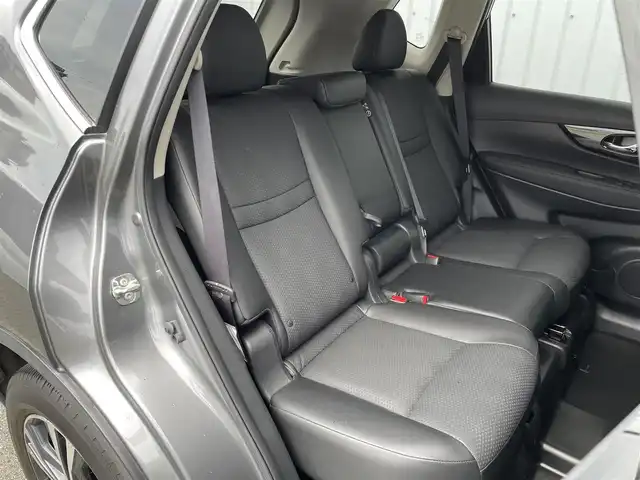 日産 エクストレイル 20Xi 福岡県 2018(平30)年 3.4万km ダークメタルグレー プロパイロット/純正９インチナビ（ＭＭ５１８Ｄ－Ｌ）/フルセグTV/CD/DVD/BD/BT/SD/AUX/AM/FM/applecarplay/androidauto/アラウンドビューモニター/エマージェンシーブレーキ/クリアランスソナー/レーンアシスト/デジタルインナーミラー/ハンズフリーパワーバックドア/カプロンシート/ＢＳＭ/ＬＥＤオートライト/フォグランプ/レーダークルーズコントロール/電動パーキング/ブレーキホールド/ナビ連動ドライブレコーダー/純正１８AW/ETC/スマートキー/プッシュスタート/アイドリングストップ/電格ミラー