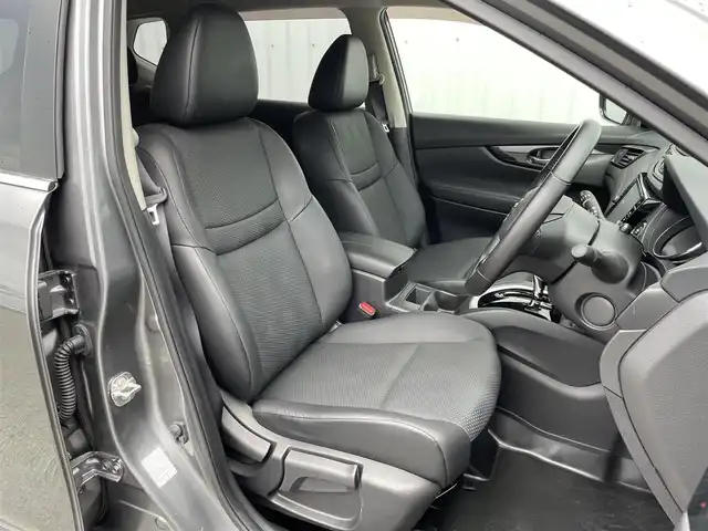 日産 エクストレイル 20Xi 福岡県 2018(平30)年 3.4万km ダークメタルグレー プロパイロット/純正９インチナビ（ＭＭ５１８Ｄ－Ｌ）/フルセグTV/CD/DVD/BD/BT/SD/AUX/AM/FM/applecarplay/androidauto/アラウンドビューモニター/エマージェンシーブレーキ/クリアランスソナー/レーンアシスト/デジタルインナーミラー/ハンズフリーパワーバックドア/カプロンシート/ＢＳＭ/ＬＥＤオートライト/フォグランプ/レーダークルーズコントロール/電動パーキング/ブレーキホールド/ナビ連動ドライブレコーダー/純正１８AW/ETC/スマートキー/プッシュスタート/アイドリングストップ/電格ミラー