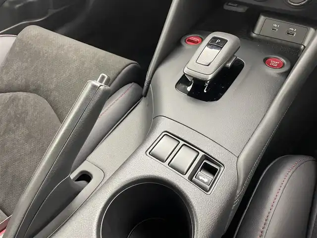 日産 フェアレディ Ｚ ニスモ 群馬県 2024(令6)年 0.1万km 黒Ｍ 純正ドライブレコーダー/＝＝＝＝＝/NissanConnectナビゲーションシステム/・9インチワイドディスプレイ/・USB/Bluetooth/Apple Car Play/Android Auto/・Amazon Alexa搭載/・ハンズフリーフォン/・BOSEサウンドシステム（８スピーカー）/・アクティブサウンドコントロール/アクティブノイズコントロール/NISMO専用リヤLEDフォグランプ〈中央〉/NISMO専用チューニングRECARO製スポーツシート/NISMO専用レイズ製19インチアルミ鍛造ホイール/3連サブメーター（ブースト計、ターボ回転計、電圧計）/＝＝＝＝＝/ニッサンコネクト９インチナビ　純正ドライブレコーダー　バックモニター　ＢＯＳＥサウンド　ＲＥＣＡＲＯスポーツシート　レイズ１９インチアルミホイール　純正３連サブメーター　ＬＥＤライト　ＥＴＣ　禁煙車