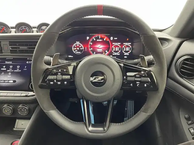 日産 フェアレディ Ｚ ニスモ 群馬県 2024(令6)年 0.1万km 黒Ｍ 純正ドライブレコーダー/＝＝＝＝＝/NissanConnectナビゲーションシステム/・9インチワイドディスプレイ/・USB/Bluetooth/Apple Car Play/Android Auto/・Amazon Alexa搭載/・ハンズフリーフォン/・BOSEサウンドシステム（８スピーカー）/・アクティブサウンドコントロール/アクティブノイズコントロール/NISMO専用リヤLEDフォグランプ〈中央〉/NISMO専用チューニングRECARO製スポーツシート/NISMO専用レイズ製19インチアルミ鍛造ホイール/3連サブメーター（ブースト計、ターボ回転計、電圧計）/＝＝＝＝＝/ニッサンコネクト９インチナビ　純正ドライブレコーダー　バックモニター　ＢＯＳＥサウンド　ＲＥＣＡＲＯスポーツシート　レイズ１９インチアルミホイール　純正３連サブメーター　ＬＥＤライト　ＥＴＣ　禁煙車
