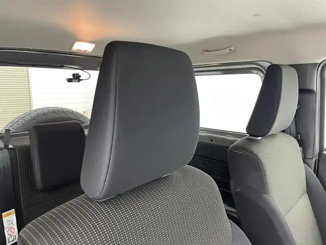 スズキ ジムニー シエラ JC 群馬県 2024(令6)年 0.5万km ミディアムグレー 社外ケンウッド8型ナビ(MDV-S810L)/・CD/DVD/USB/Bluetooth/フルセグTV/=====/ケンウッド８インチナビ　フルセグＴＶ　バックカメラ　衝突軽減　クルーズコントロール　シートヒーター　ＬＥＤヘッドライト　バックソナー　ＥＴＣ　ミラー型ドライブレコーダー　スマートキー　４ＷＤ　禁煙車