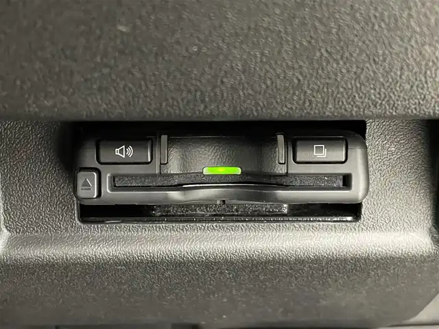 スズキ ジムニー シエラ JC 群馬県 2024(令6)年 0.5万km ミディアムグレー 社外ケンウッド8型ナビ(MDV-S810L)/・CD/DVD/USB/Bluetooth/フルセグTV/=====/ケンウッド８インチナビ　フルセグＴＶ　バックカメラ　衝突軽減　クルーズコントロール　シートヒーター　ＬＥＤヘッドライト　バックソナー　ＥＴＣ　ミラー型ドライブレコーダー　スマートキー　４ＷＤ　禁煙車