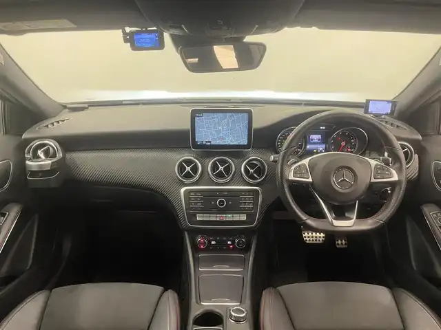 メルセデス・ベンツ Ａ１８０ スポーツ 岡山県 2016(平28)年 4.2万km コスモスブラック レーダーセーフティパッケージ/純正ナビ/Rカメラ/Bluetooth/USB/SD/アップルカープレイ/パワーシート/シートヒーター/オートライト/AHB/オートワイパー/ドラレコ（F/R)/ダイナミックアシスト/ESP/衝突防止アシスト/アテンションアシスト/BSA/LKA