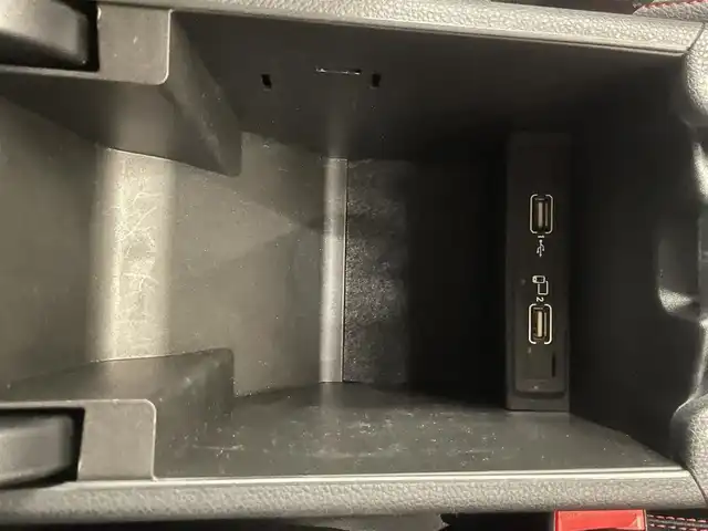 メルセデス・ベンツ Ａ１８０ スポーツ 岡山県 2016(平28)年 4.2万km コスモスブラック レーダーセーフティパッケージ/純正ナビ/Rカメラ/Bluetooth/USB/SD/アップルカープレイ/パワーシート/シートヒーター/オートライト/AHB/オートワイパー/ドラレコ（F/R)/ダイナミックアシスト/ESP/衝突防止アシスト/アテンションアシスト/BSA/LKA