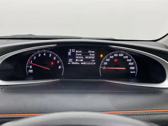 トヨタ シエンタ G 埼玉県 2016(平28)年 6万km ホワイトパールクリスタルシャイン ＡＬＰＩＮＥナビ　バックカメラ　ビルトインＥＴＣ　両側パワースライドドア　ステアリングスイッチ　ヘッドライトレベライザー　スマートキー　プッシュスタート　オートライト　ＬＥＤヘッドライト　地デジＴＶ