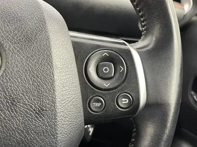 トヨタ シエンタ G 埼玉県 2016(平28)年 6万km ホワイトパールクリスタルシャイン ＡＬＰＩＮＥナビ　バックカメラ　ビルトインＥＴＣ　両側パワースライドドア　ステアリングスイッチ　ヘッドライトレベライザー　スマートキー　プッシュスタート　オートライト　ＬＥＤヘッドライト　地デジＴＶ