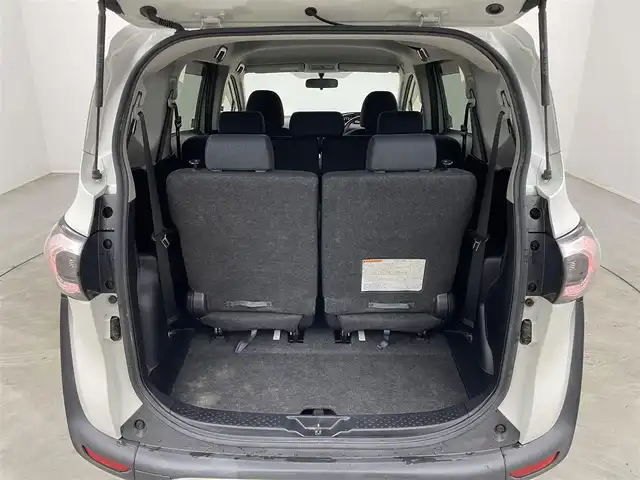 トヨタ シエンタ G 埼玉県 2016(平28)年 6万km ホワイトパールクリスタルシャイン ＡＬＰＩＮＥナビ　バックカメラ　ビルトインＥＴＣ　両側パワースライドドア　ステアリングスイッチ　ヘッドライトレベライザー　スマートキー　プッシュスタート　オートライト　ＬＥＤヘッドライト　地デジＴＶ