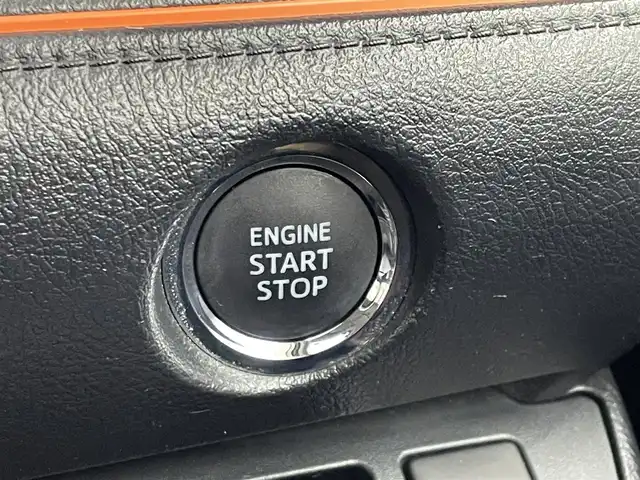 トヨタ シエンタ G 埼玉県 2016(平28)年 6万km ホワイトパールクリスタルシャイン ＡＬＰＩＮＥナビ　バックカメラ　ビルトインＥＴＣ　両側パワースライドドア　ステアリングスイッチ　ヘッドライトレベライザー　スマートキー　プッシュスタート　オートライト　ＬＥＤヘッドライト　地デジＴＶ