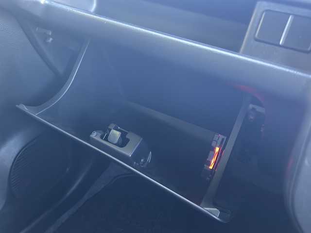 スズキ アルト ハイブリッドS 京都府 2022(令4)年 5.3万km ブルーイッシュブラックパール3 ディスプレイオーディオ/・Bluetooth/バックカメラ/ETC/ドライブレコーダー/衝突軽減装置/車線逸脱防止装置/コーナーセンサー/アイドリングストップ/シートヒーター/ステアリングスイッチ/純正ドアバイザー/純正フロアマット/保証書＆取説/ディスプレイオーディオ取説/スペアキー