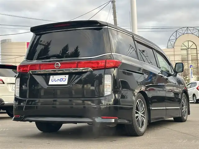 日産 エルグランド 250ハイウェイスター 道北・旭川 2012(平24)年 12.5万km ファントムブラック (株)IDOMが運営する【じしゃロン旭川店】の自社ローン専用車両になります。こちらは現金またはオートローンご利用時の価格です。自社ローンご希望の方は別途その旨お申付け下さい/　/・純正ナビ(CD/DVD/BT/SD/フルセグ)/・バックカメラ/・ETC/・両側パワースライドドア/・電動格納ウィンカーミラー/・フロントデアイサー/・リアデフォッガー/・オートライト/・プッシュスタート/・スマートキー1個/・フォグランプ/・現車装着スタッドレスタイヤ 純正AW225/60R17/・取扱説明書