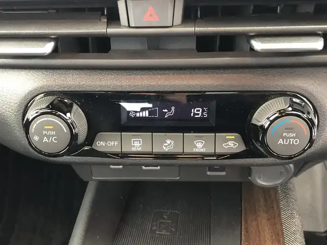 日産 オーラ G レザーエディション 愛知県 2022(令4)年 1.6万km 赤 純正ナビ/アラウンドビューモニター/BOSEサウンド/ETC2.0/エマージェンシーブレーキ/プロパイロット/純正17インチアルミホイール/フルセグTV/ドライブレコーダー/スマートキー/プッシュスタート/電動格納ミラー/Bluetooth