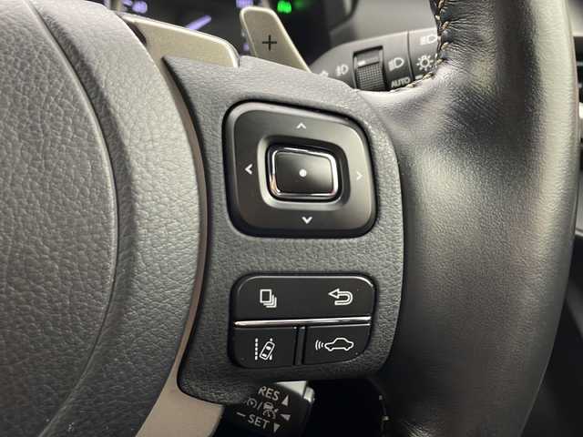 レクサス ＮＸ 300 スパイス&シック 兵庫県 2020(令2)年 6.7万km ソニッククォーツ ・ムーンルーフ/・レクサスセーフティーシステム＋/・プリクラッシュセーフティ/・レーントレーシングアシスト/・パーキングサポートブレーキ/・クリアランスソナー/・ロードサインアシスト/・レーダークルーズコントロール/・ブラインドスポットモニター/・オートマチックハイビーム/・純正SDナビ＆フルセグ＆BT＆USB＆DVD＆BD/・バックカメラ/・黒革シート/・前席シートヒーター/・前席シートベンチレーション/・前席パワーシート/・パワーバックドア/・パドルシフト/・前後ドライブレコーダー/・純正フロアマット/・社外20インチアルミホイール/・3眼LEDライト/・フォグランプ/・オートライト/・電子パーキング/・オートホールド/・アイドリングストップ/・スマートキー/・プッシュスタート