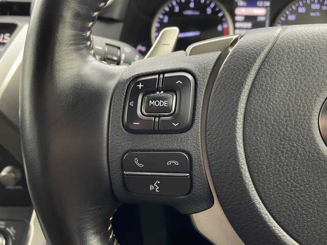 レクサス ＮＸ 300 スパイス&シック 兵庫県 2020(令2)年 6.7万km ソニッククォーツ ・ムーンルーフ/・レクサスセーフティーシステム＋/・プリクラッシュセーフティ/・レーントレーシングアシスト/・パーキングサポートブレーキ/・クリアランスソナー/・ロードサインアシスト/・レーダークルーズコントロール/・ブラインドスポットモニター/・オートマチックハイビーム/・純正SDナビ＆フルセグ＆BT＆USB＆DVD＆BD/・バックカメラ/・黒革シート/・前席シートヒーター/・前席シートベンチレーション/・前席パワーシート/・パワーバックドア/・パドルシフト/・前後ドライブレコーダー/・純正フロアマット/・社外20インチアルミホイール/・3眼LEDライト/・フォグランプ/・オートライト/・電子パーキング/・オートホールド/・アイドリングストップ/・スマートキー/・プッシュスタート