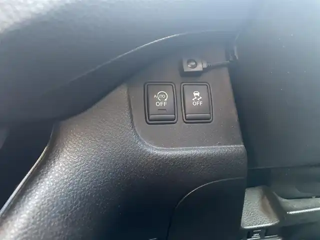 日産 セレナ ハイウェイS G Sハイブリッド 大阪府 2013(平25)年 6.9万km ダイヤモンドブラック