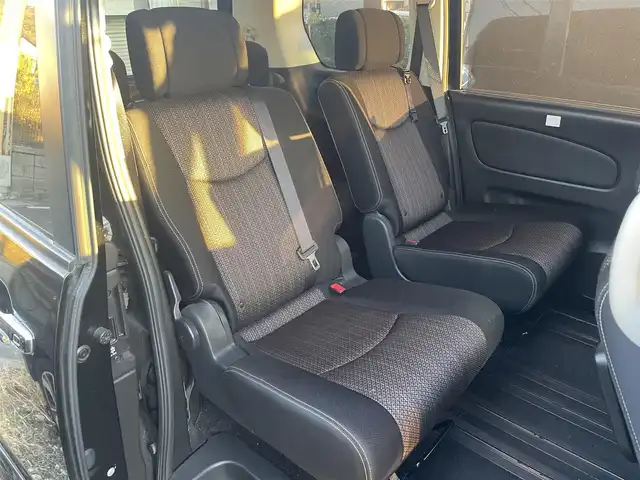 日産 セレナ ハイウェイS G Sハイブリッド 大阪府 2013(平25)年 6.9万km ダイヤモンドブラック