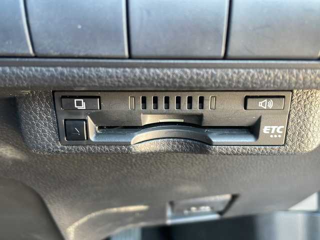 トヨタ カローラツーリング G－X 福島県 2019(令1)年 11.2万km セレスタイトグレーメタリック 純正ディスプレイオーディオ/・Ｔコネクティッドナビ/【CD/DVD/Bluetooth/フルセグTV/SD】/トヨタセーフティセンス/・レーダークルーズコントロール/・レーンディパーチャーアラート/・プリクラッシュセーフティ/・ソナーセンサー/スマートキー/・プッシュスタート/・スペアキー/LEDヘッドライト/・オートライト/・オートハイビーム/ビルトインETC/バックカメラ/取扱説明書/新車時保証書