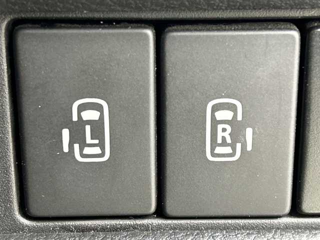 スズキ スペーシア HYBRID X 群馬県 2018(平30)年 6万km ツールグリーンパールメタリック/ブラック2トーン ナビ　バックカメラ　両側電動スライドドア　ＥＴＣ　衝突被害軽減ブレーキ　レーンアシスト　クリアランスソナー　シートヒーター　ＬＥＤヘッドライト　オートライト　スマートキー　純正アルミホイール　禁煙車