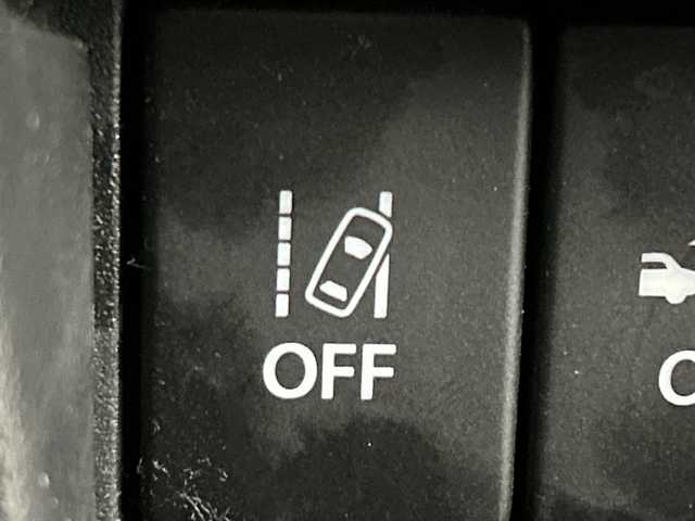 スズキ スペーシア HYBRID X 群馬県 2018(平30)年 6万km ツールグリーンパールメタリック/ブラック2トーン ナビ　バックカメラ　両側電動スライドドア　ＥＴＣ　衝突被害軽減ブレーキ　レーンアシスト　クリアランスソナー　シートヒーター　ＬＥＤヘッドライト　オートライト　スマートキー　純正アルミホイール　禁煙車