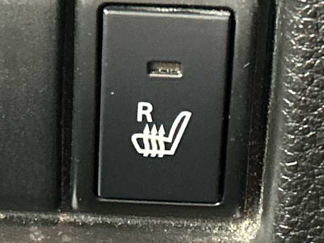 スズキ スペーシア HYBRID X 群馬県 2018(平30)年 6万km ツールグリーンパールメタリック/ブラック2トーン ナビ　バックカメラ　両側電動スライドドア　ＥＴＣ　衝突被害軽減ブレーキ　レーンアシスト　クリアランスソナー　シートヒーター　ＬＥＤヘッドライト　オートライト　スマートキー　純正アルミホイール　禁煙車