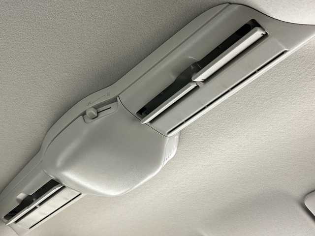 スズキ スペーシア HYBRID X 群馬県 2018(平30)年 6万km ツールグリーンパールメタリック/ブラック2トーン ナビ　バックカメラ　両側電動スライドドア　ＥＴＣ　衝突被害軽減ブレーキ　レーンアシスト　クリアランスソナー　シートヒーター　ＬＥＤヘッドライト　オートライト　スマートキー　純正アルミホイール　禁煙車