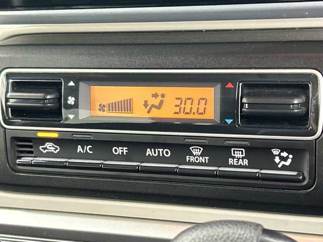 スズキ スペーシア HYBRID X 群馬県 2018(平30)年 6万km ツールグリーンパールメタリック/ブラック2トーン ナビ　バックカメラ　両側電動スライドドア　ＥＴＣ　衝突被害軽減ブレーキ　レーンアシスト　クリアランスソナー　シートヒーター　ＬＥＤヘッドライト　オートライト　スマートキー　純正アルミホイール　禁煙車