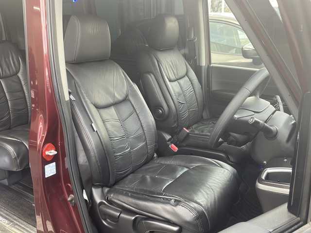 ホンダ ステップワゴン スパーダ ハイブリッド G EX ホンダセンシング 京都府 2018(平30)年 7.9万km プレミアムディープロッソパール 純正９インチナビ　Ｂｌｕｅｔｏｏｔｈオーディオ　ＤＶＤ再生　ＨＤＭＩ　ＵＳＢ　マルチビューモニター　後席フリップダウンモニター　両側パワースライド　アダプティブクルーズコントロール　車高調　ＬＥＤヘッドライト　スマートキー　前後ドライブレコーダー